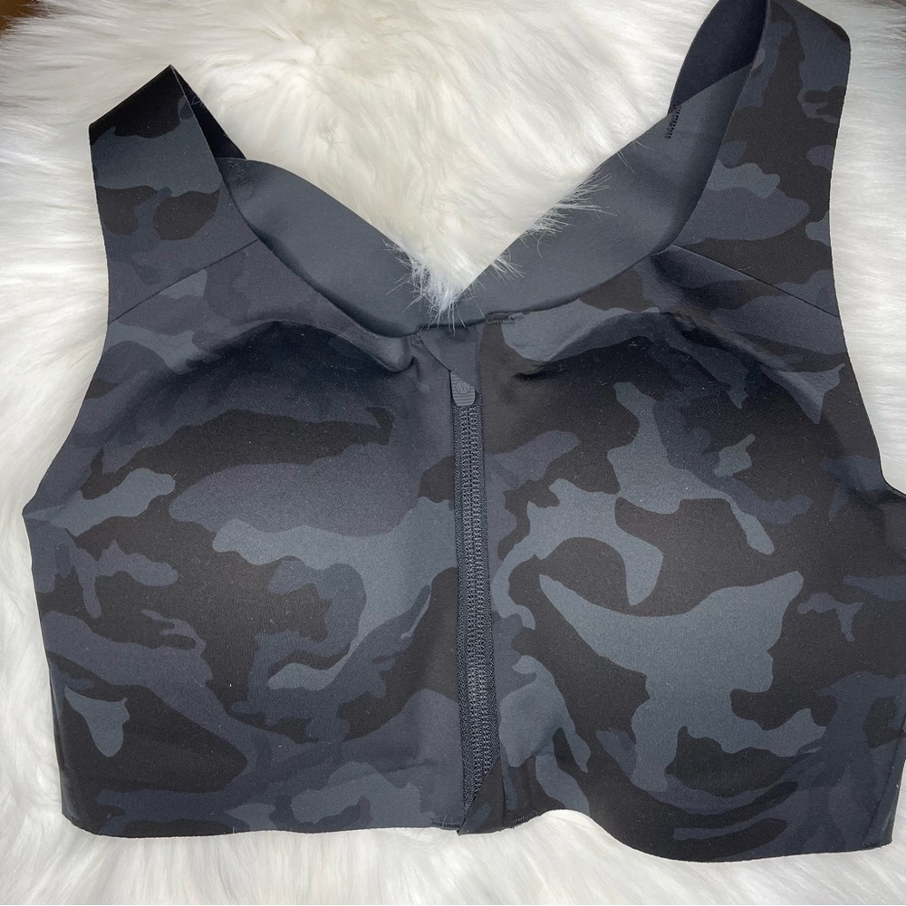 NWT lululemon Enlite bra size 32 DD ICMG incognito camo 32DD zipper front